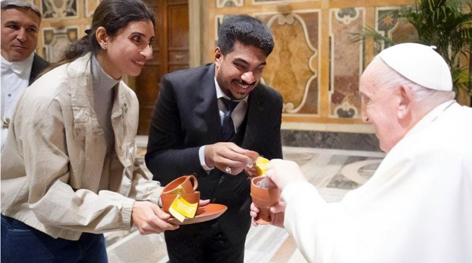 NIMS MD presents Pope with handcrafted dining plates